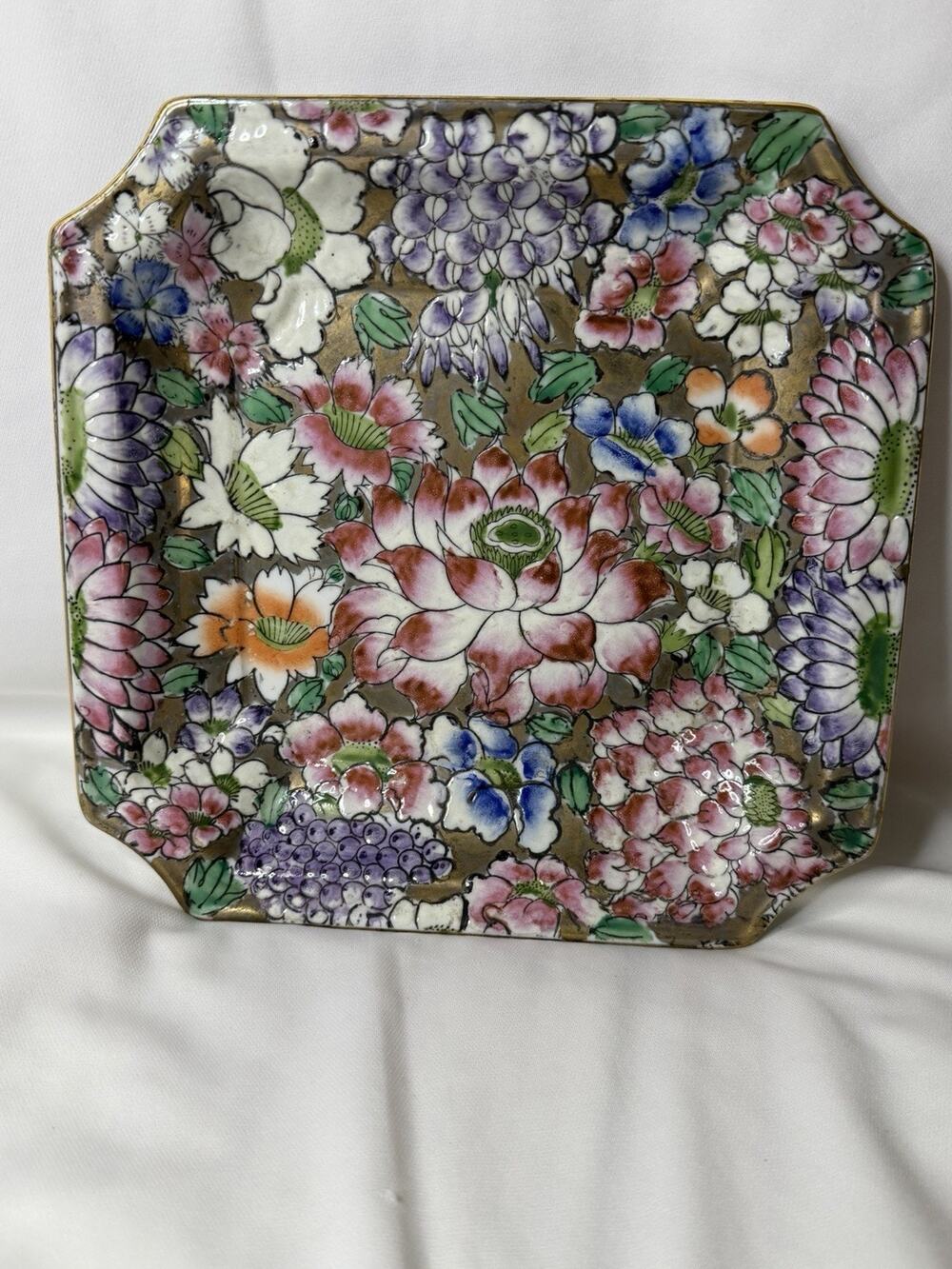Vintage Millefleur Thousand Flower Chinese Porcelain Famille Rose Plate Floral